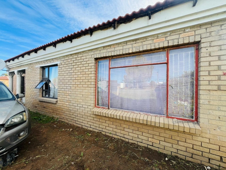 4 Bedroom Property for Sale in Grasslands Free State